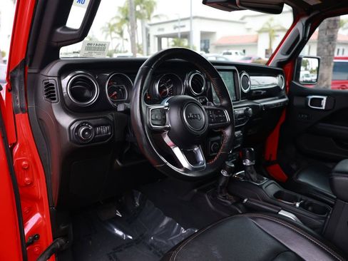 Used 2022 Jeep Wrangler Unlimited Rubicon w/ Xtreme Recon 35" Tire Package AWD/4WD image 19