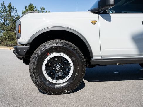 New 2026 Ford Bronco Badlands AWD/4WD image 13