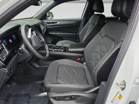 Used 2024 Volkswagen Atlas Cross Sport SE AWD/4WD image 10