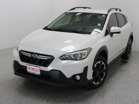 Used 2021 Subaru Crosstrek 2.0i Premium w/ Popular Package #3 AWD/4WD image 2