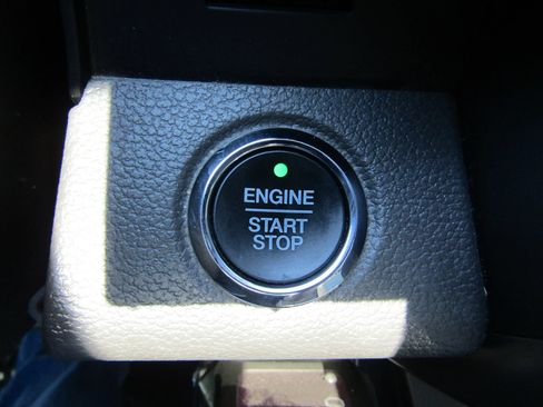 Used 2019 Ford Expedition Max XLT w/ Equipment Group 202A AWD/4WD image 36