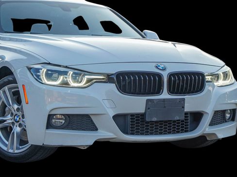 Used 2018 BMW 330i Sedan image 5