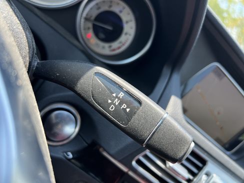 Used 2015 Mercedes-Benz E 400 4MATIC Coupe image 26