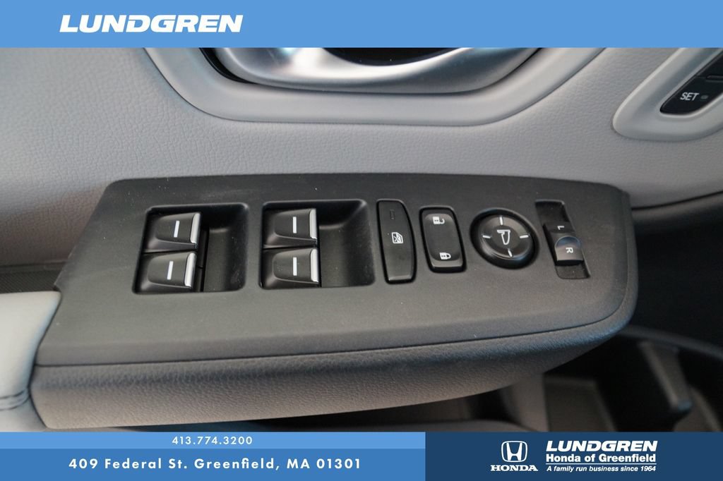 Used 2025 Honda Pilot EX-L image 16