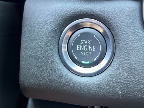 New 2025 GMC Canyon Elevation w/ Technology Package image 19