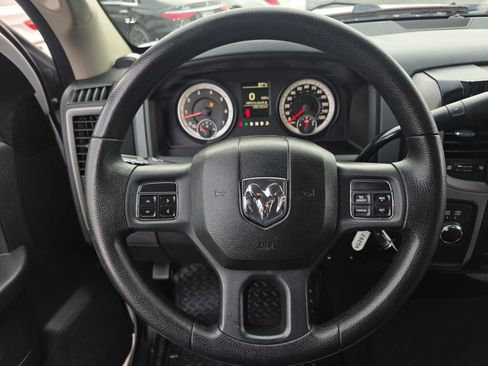 Used 2014 RAM 1500 Express image 18