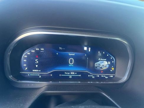 Used 2023 Chevrolet Tahoe Z71 w/ Luxury Package AWD/4WD image 41