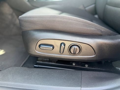 Used 2022 Chevrolet Malibu LT FWD image 18