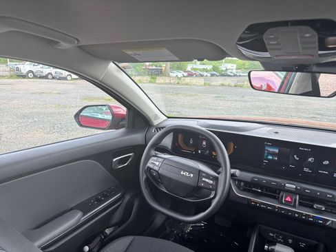 Used 2025 Kia K4 FWD image 30