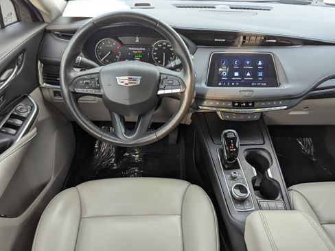 Certified 2023 Cadillac XT4 Premium Luxury w/ Cold Weather Package image 15