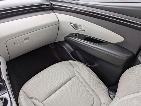 Used 2022 Hyundai Tucson Limited w/ Cargo Package FWD image 15