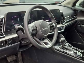 Used 2025 Kia Sportage EX FWD video 2