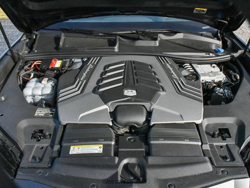 Used 2020 Lamborghini Urus image 16