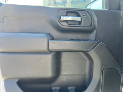 Used 2021 Chevrolet Silverado 1500 Custom w/ Safety Confidence Package AWD/4WD image 10