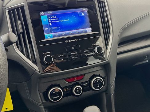 Certified 2022 Subaru Crosstrek 2.0i image 17