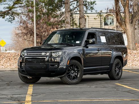 Used 2023 Land Rover Defender 130 X-Dynamic SE image 1