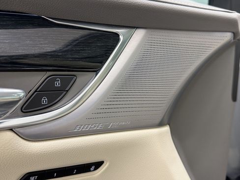 Used 2023 Cadillac XT6 Premium Luxury FWD image 27