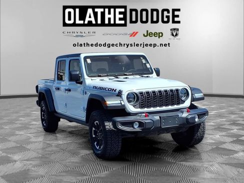 Used 2026 Jeep Gladiator Rubicon w/ Steel Power Dome Hood Package AWD/4WD image 29