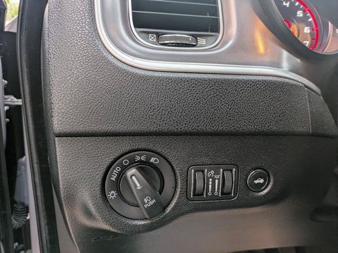 Used 2022 Dodge Charger R/T RWD image 11