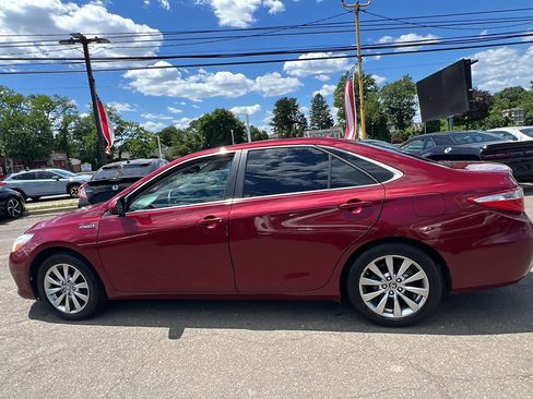 Used 2017 Toyota Camry XLE FWD image 8