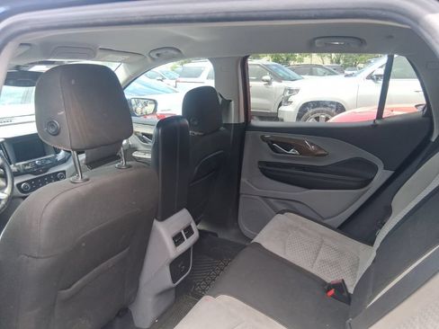 Used 2020 GMC Terrain SLE FWD image 13