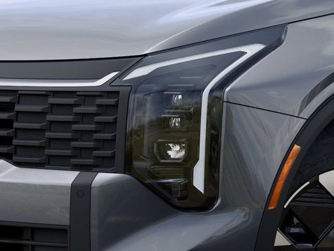 New 2026 Kia Sportage LX FWD image 10