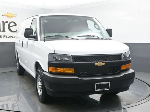 New 2026 Chevrolet Express 2500 w/ Driver Convenience Package RWD image 30
