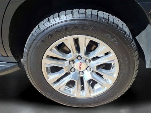 Used 2024 GMC Yukon Denali AWD/4WD image 32