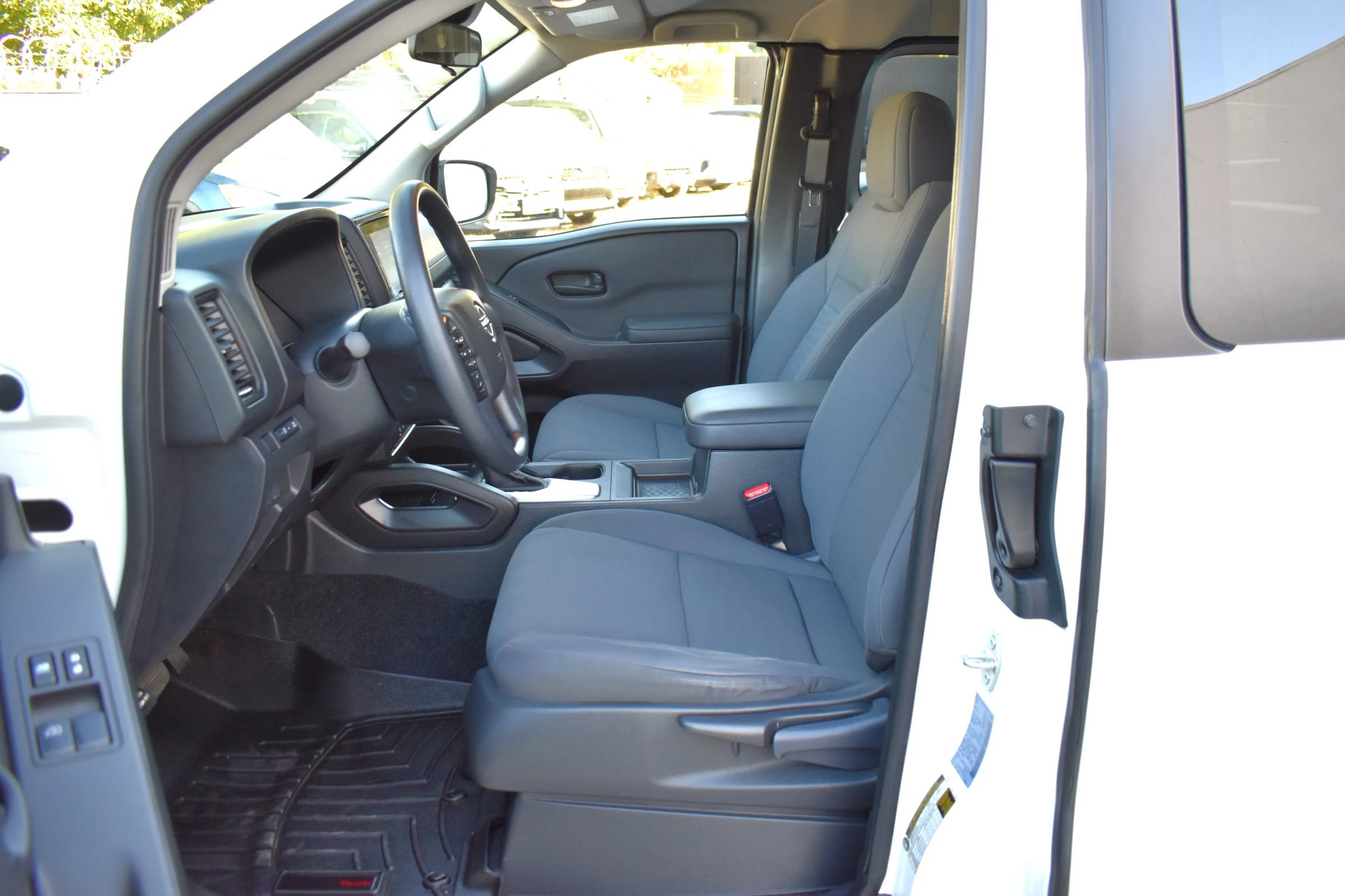 Used 2024 Nissan Frontier S w/ Technology Package RWD image 10
