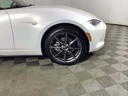 Used 2016 MAZDA MX-5 Miata Grand Touring RWD image 7