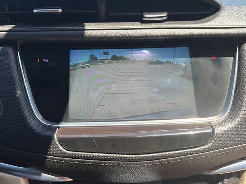 Used 2019 Cadillac XT5 Premium Luxury AWD/4WD image 16