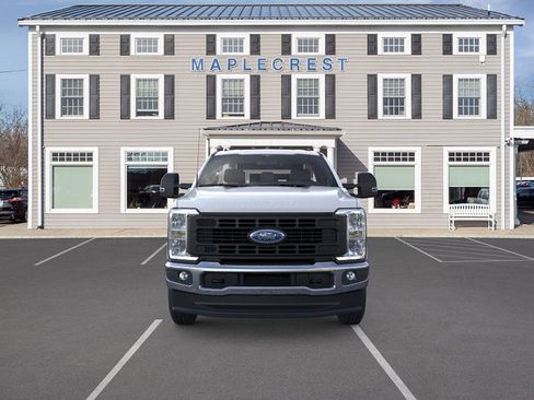 New 2026 Ford F250 XL w/ XL Chrome Package image 6