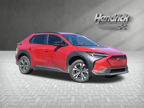 Used 2024 Subaru Solterra Premium image 2