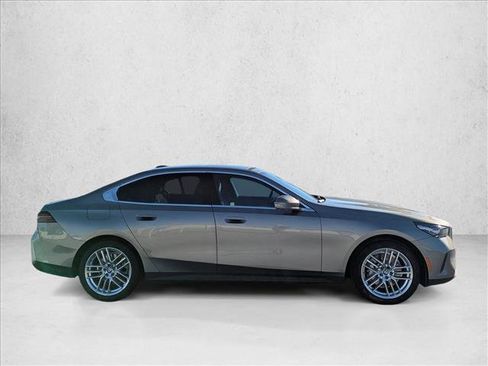 Certified 2024 BMW 530i w/ M Sport Package image 4