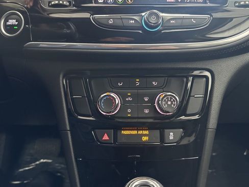 Used 2022 Buick Encore Preferred w/ Safety Package image 35