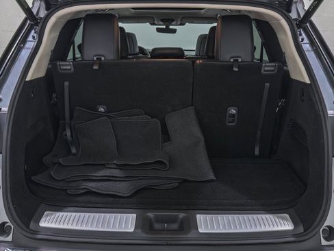 Used 2023 INFINITI QX60 Luxe w/ Cargo Package image 9