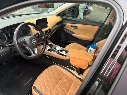 Used 2024 Nissan Sentra SV w/ SV Premium Package FWD image 9