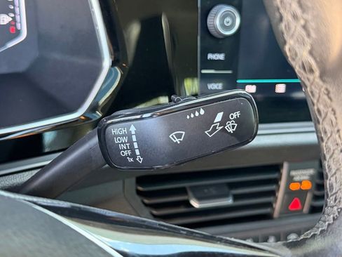Used 2019 Volkswagen Jetta SEL Premium FWD image 32