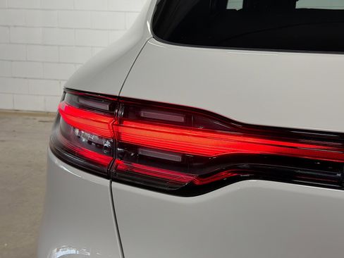 Used 2026 Porsche Macan S AWD/4WD image 11