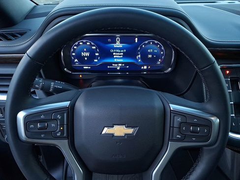 Used 2024 Chevrolet Suburban Premier w/ Premium Package image 21