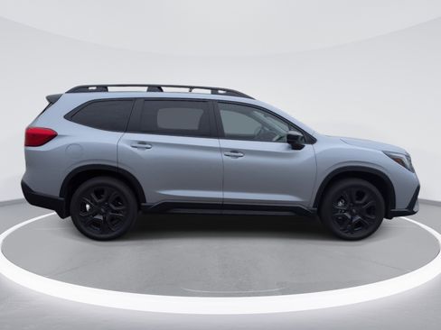 Certified 2025 Subaru Ascent Bronze Edition w/ Onyx Package AWD/4WD image 4