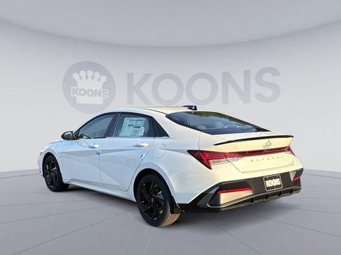 New 2026 Hyundai Elantra SEL Sport Premium FWD image 4