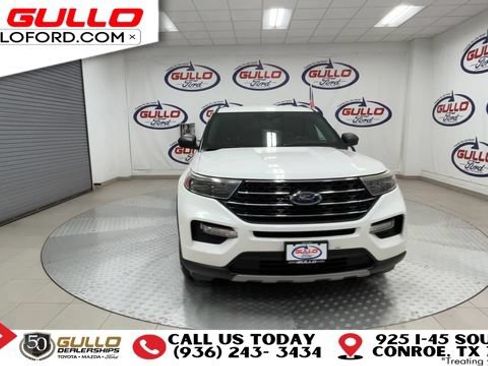 Certified 2020 Ford Explorer XLT w/ Equipment Group 202A RWD image 3