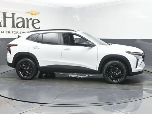 New 2026 Chevrolet Trax LT w/ Driver Confidence Package FWD image 1