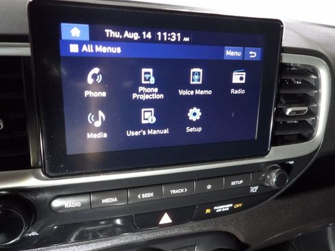 Used 2024 Hyundai Venue SEL FWD image 20