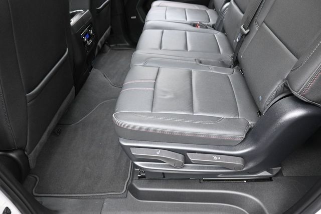 Used 2025 Chevrolet Suburban RST w/ Comfort Package AWD/4WD image 25