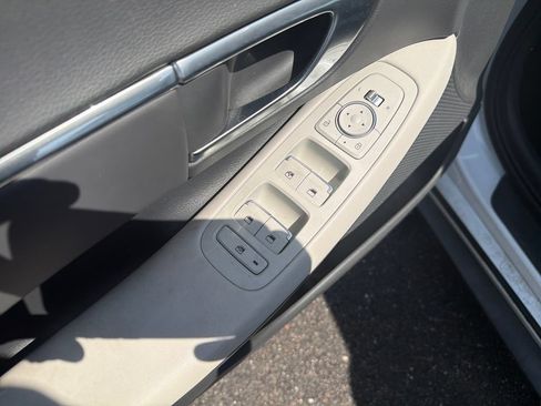 Used 2023 Hyundai Sonata Blue FWD image 12