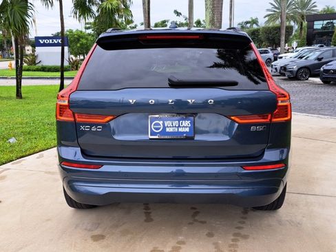 Used 2023 Volvo XC60 B5 Core image 5
