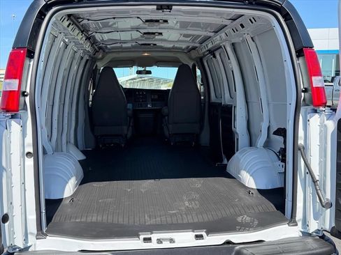New 2026 Chevrolet Express 2500 RWD image 8