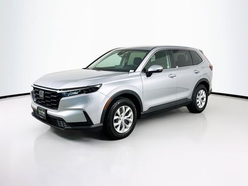 Used 2025 Honda CR-V LX image 3